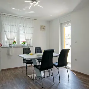 https://apartment-pula-rd.pula-hotels.org