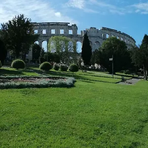 https://studio-apartment-mila-pula.pula-hotels.org